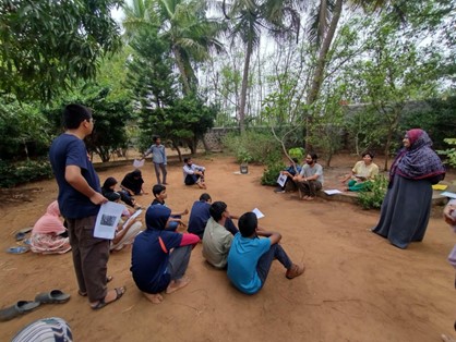 CEE Change Fellow Aneesa Jamal conducting YCA training in India