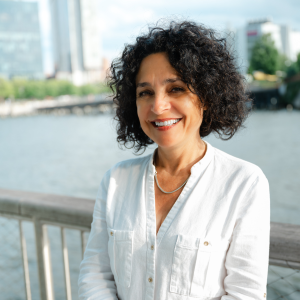 Head shot of Manuela Zamora NY Sun Works Executive Director