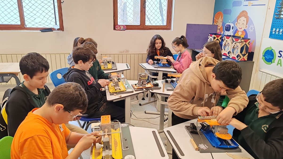 Students working in the STEAM and Production Skills Lab