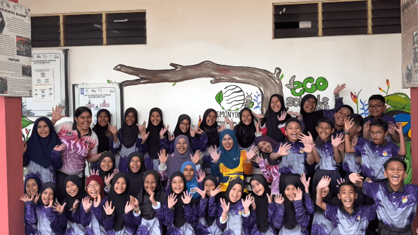 A large group of educators