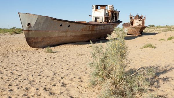 Beached boat image via shutterstock