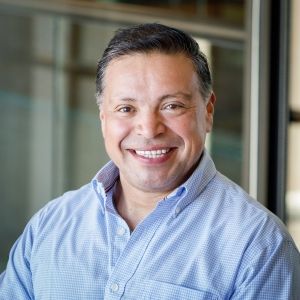 Headshot of Diego Román