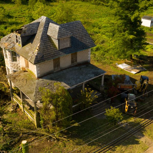 The vacant farmhouse at BLISS Meadows 
