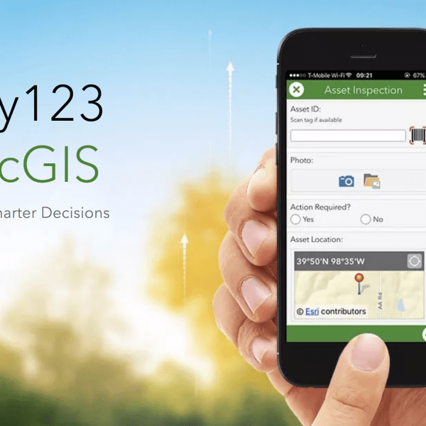 Image of someone holding an iPhone using survey123